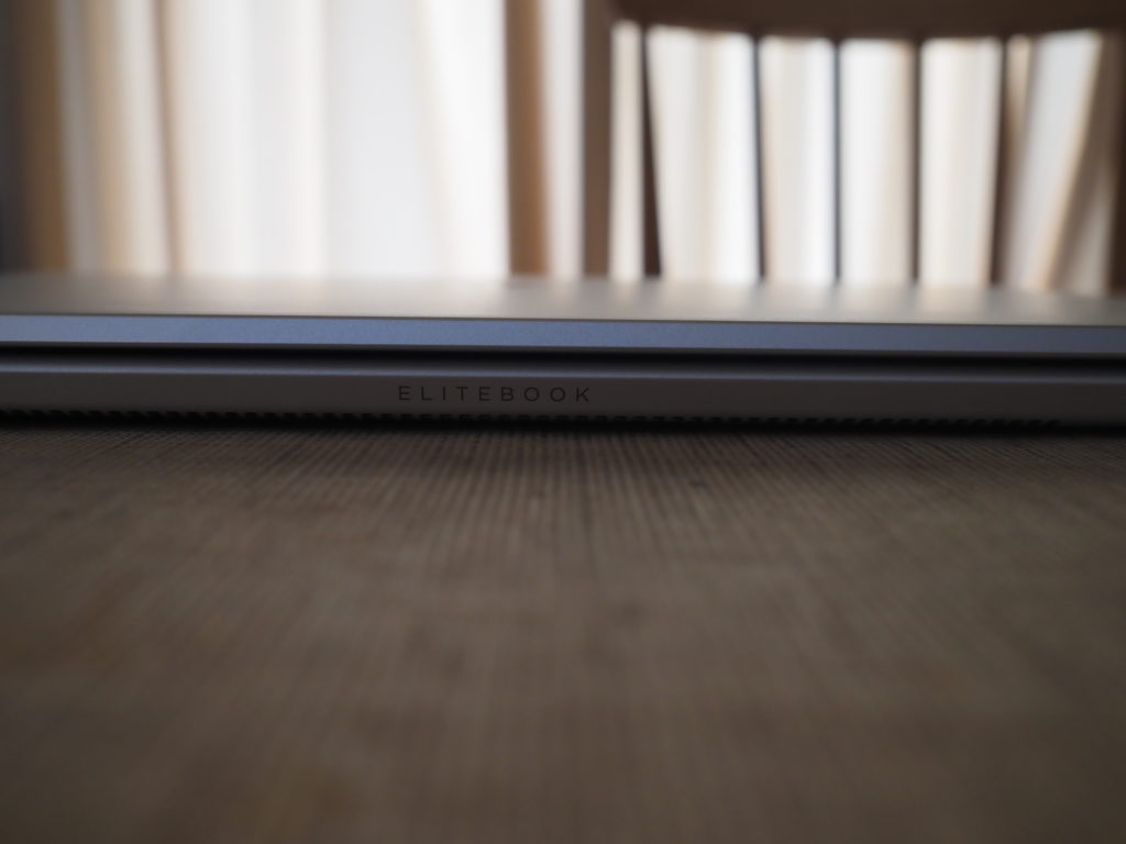 本体背面：HP EliteBook x360 1040 G6