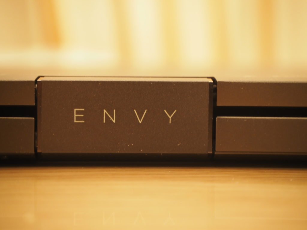 本体背面：ENVY x360 Laptop - 15-ee0020AU