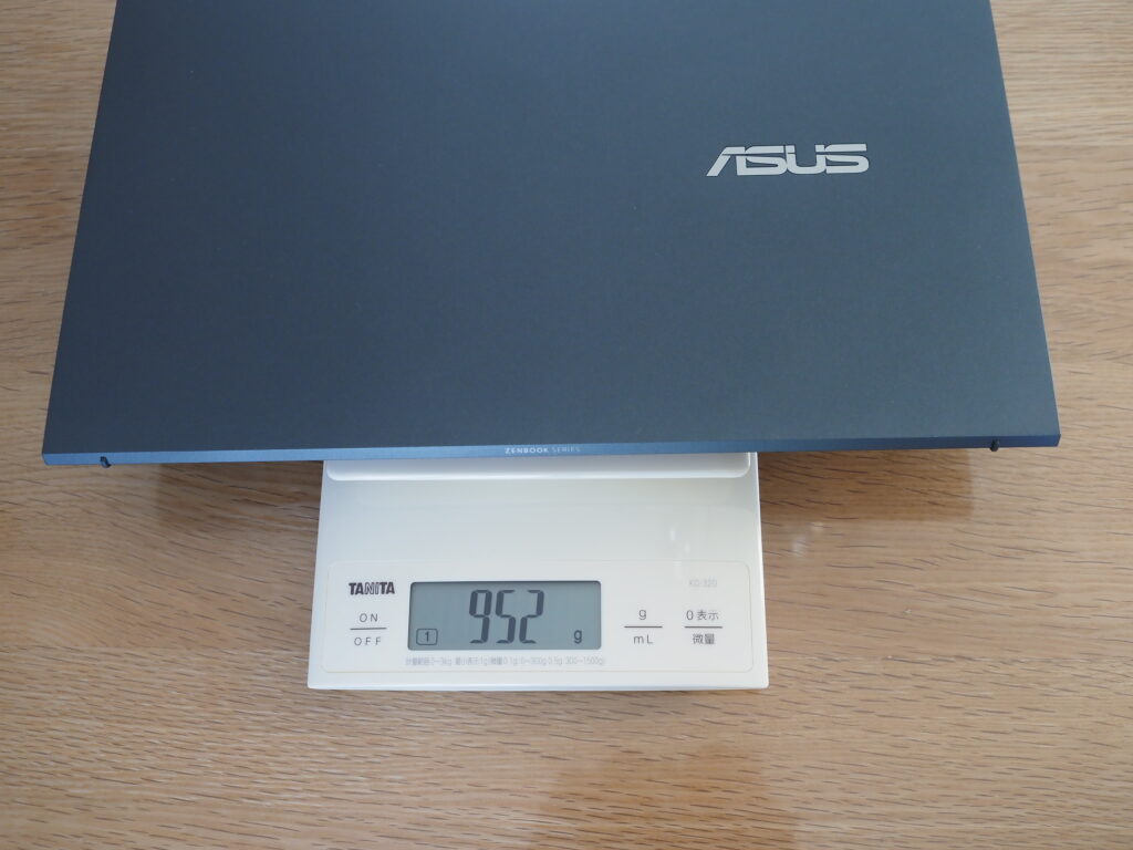本体実重量：ASUS ZenBook 14 Ultralight UX435EAL （UX435EAL-KC099TS）