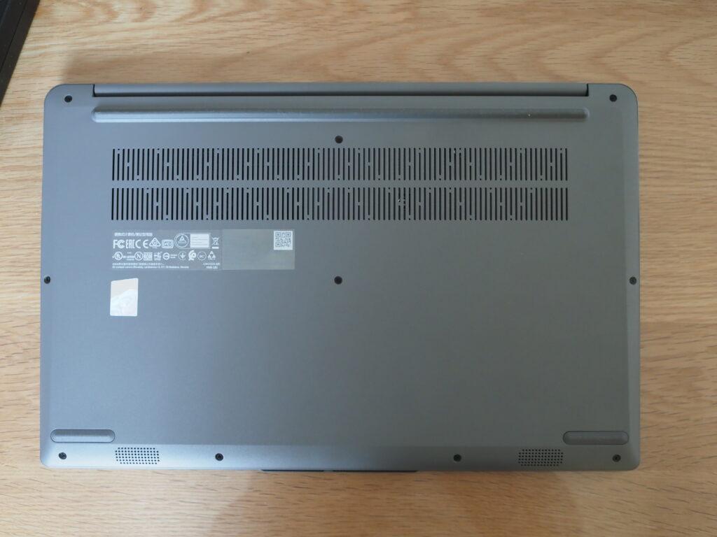 本体裏面：Lenovo IdeaPad Slim 170（82R10009JP）